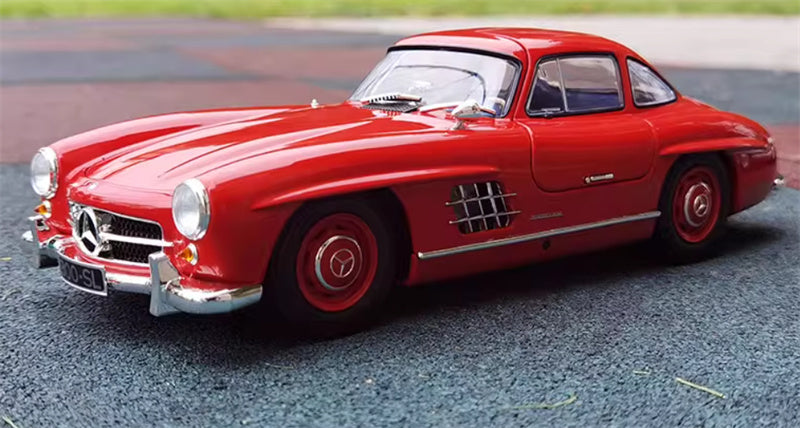 MINICHAMPS Mercedes Benz 300 SL W198 Coupe 1954 Red with blue interior 1:18 Car Pre-built Model view1