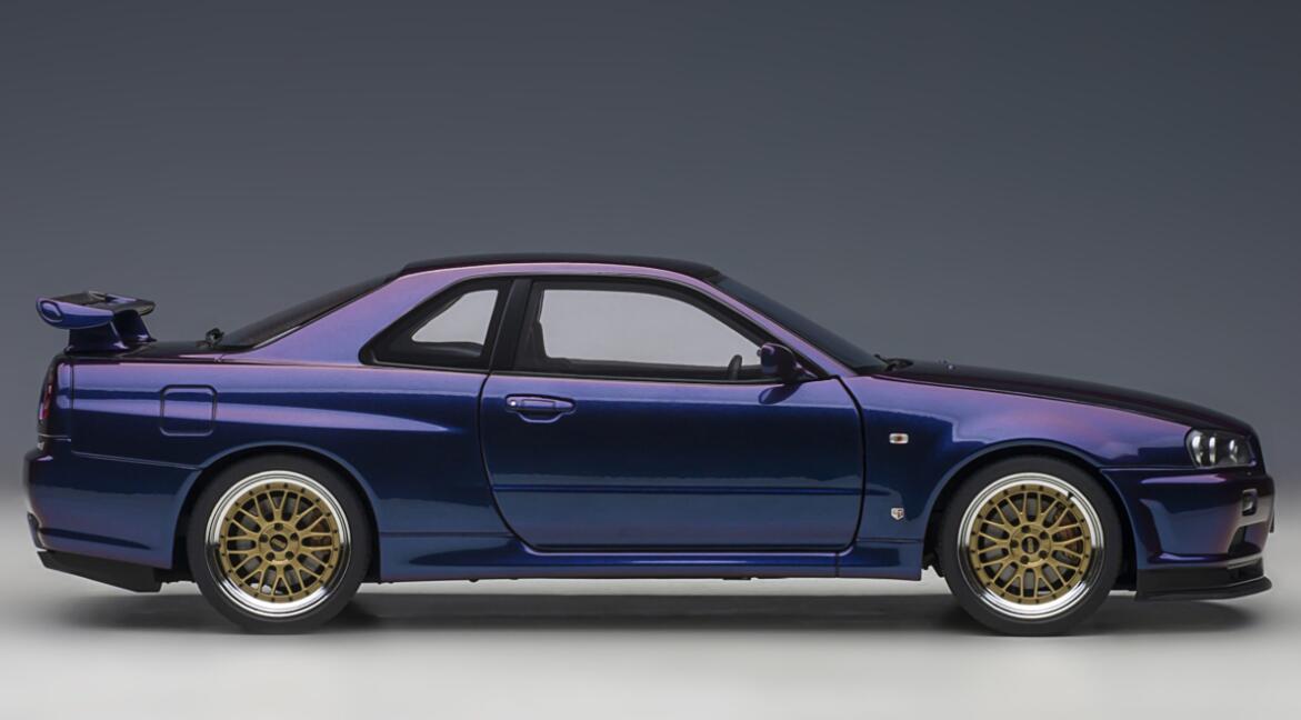AUTOART Nissan Skyline GT-R (R34) V-Spec II with BBS LM wheels midnight purple 1:18car Pre-a Model