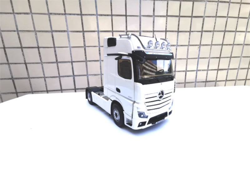 NZG Mercedes Benz ACTROS FH25 GIGASPACE 4X2 Truck Lorry Trailer 1/18 DIECAST Truck Lorry