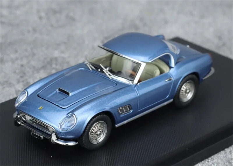 GFCC 1960 SWB Ferrari 250GT California Convertible Ice Blue Limited Edition 499PCS ONLY LHD 1:64 car Pre-built Model view6