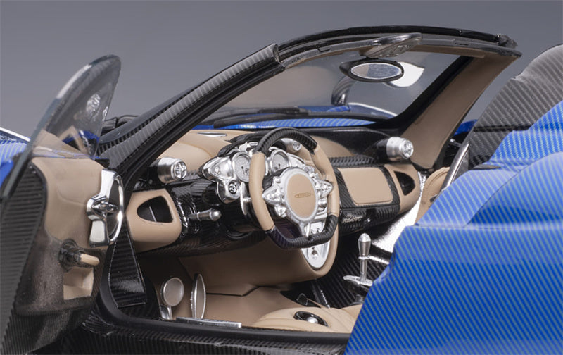 AUTOART Pagani Huayra Roadster Blue Carbon 1:18car Pre-a Model
