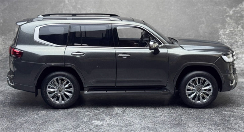 LCD-MODELS Toyota Land Cruiser LC300 ZX SUV grey 1:18 Car Pre-built Model view6