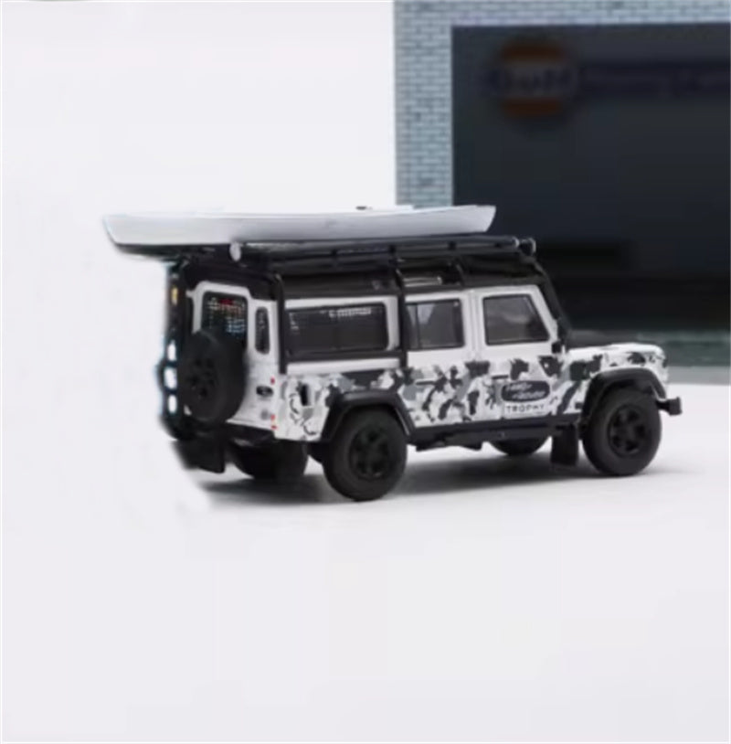 Master Land Rover Defender 110 camouflage with accessories TROPHY 1:64 Car Pre-built Airliner Model Display view4