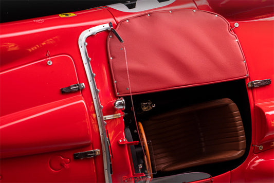 1:18 Ferrari 250TR Testa Rossa red Amalgam Resin Car Model view2