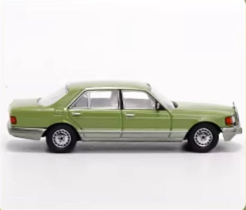 Master Mercedes Benz 560SEL W126 Metal green regular version 1:64 Car Pre-built Airliner Model Display view3