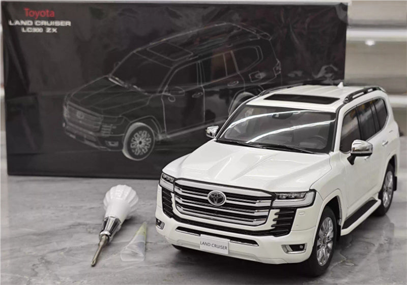 LCD-MODELS Toyota Land Cruiser LC300 ZX SUV white 1:18 Car Pre-built Model view11
