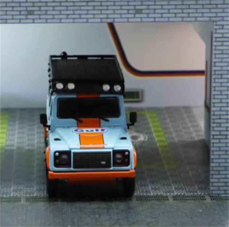 Master Land Rover Defender 110 Gulf coating with accessories old version 1:64 Car Pre-built Airliner Model Display view7