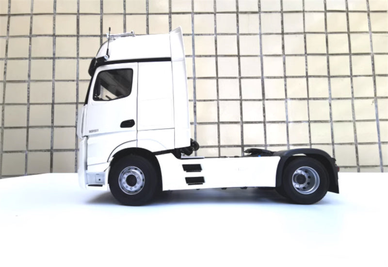 NZG Mercedes Benz ACTROS FH25 GIGASPACE 4X2 Truck Lorry Trailer 1/18 DIECAST Truck Lorry