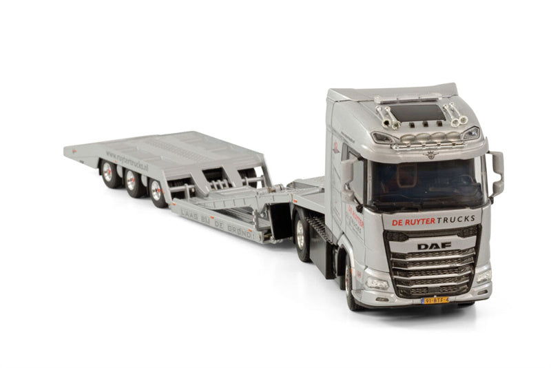 WSI DAF XG 4X2 TRUCK TRANSPORTER - 3 AXLE DE RUYTER TRUCKS 1:50 Truck Pre-built Model