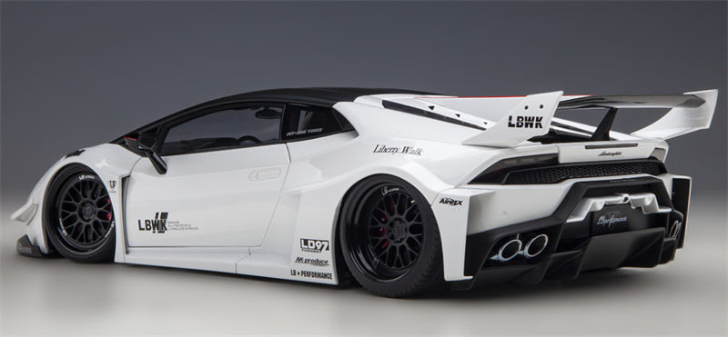 AUTOART Lamborghini HURACAN GT supercar white LBWK AirREX Liberty Walk AK-produce LB PERFORMANCE 1:18 Car Pre-built Model view5