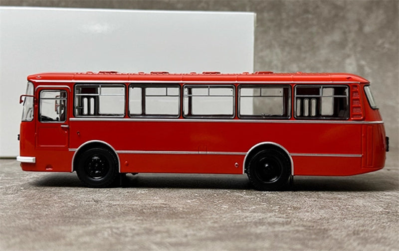 DEMPRICE Russian 695 Bus red 1:43 Bus Pre-built Model view4