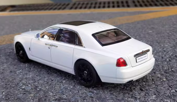 kyosho Rolls Royce RR ghost White w/ black wheels 1:18car Pre-a Model