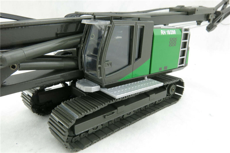 Conrad  DELMAG RH18/200/SR25E carrier rotary drilling rig 1:50 DIECAST Truck Lorry