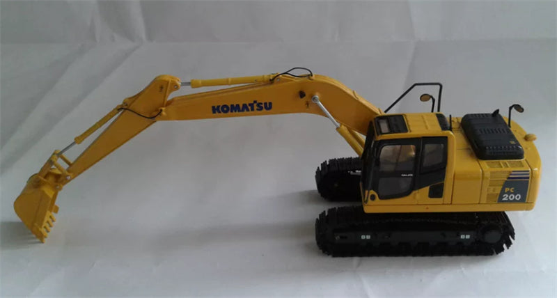 1:50 PC200-8 w/ non-slip mat KOMATSU DIECAST Model