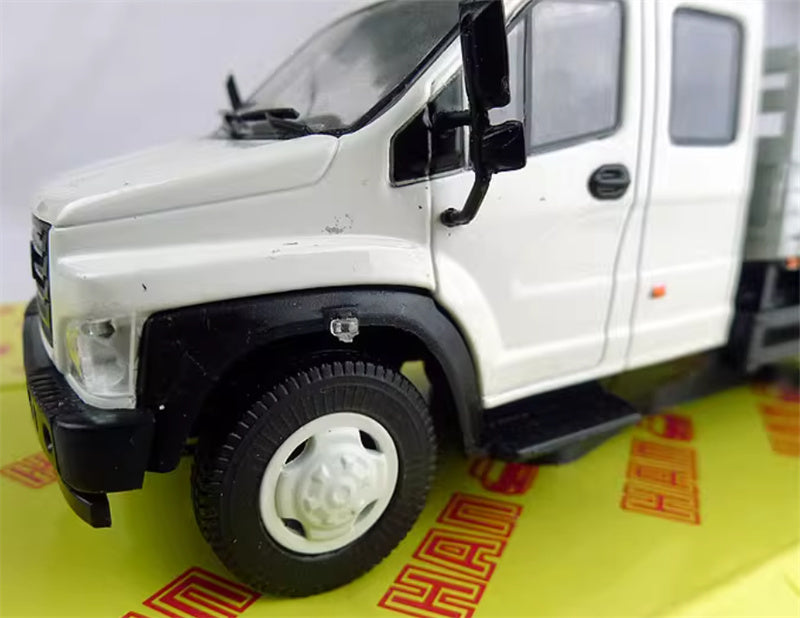 HAW RA3 C42 R33 Soviet Union Russian civilian pickup truck white 1:43 Truck Pre-built Model