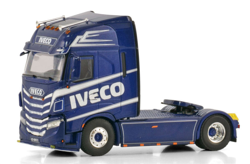 WSI IVECO S-WAY AS HIGH 4X2 Premium line 1:50 Truck Pre-built Model