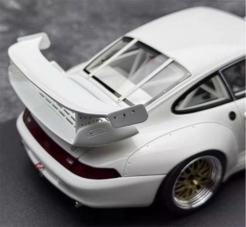 1:18 PORSCHE 911 (993) GT2 EVO COUPE 1995 White  GT SPIRIT Limited Edition Resin Car Model