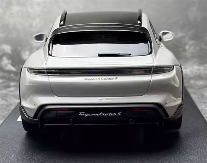 1:18 PORSCHE Taycan Turbo S Cross Turismo  off-white  GT SPIRIT  Resin Car Model