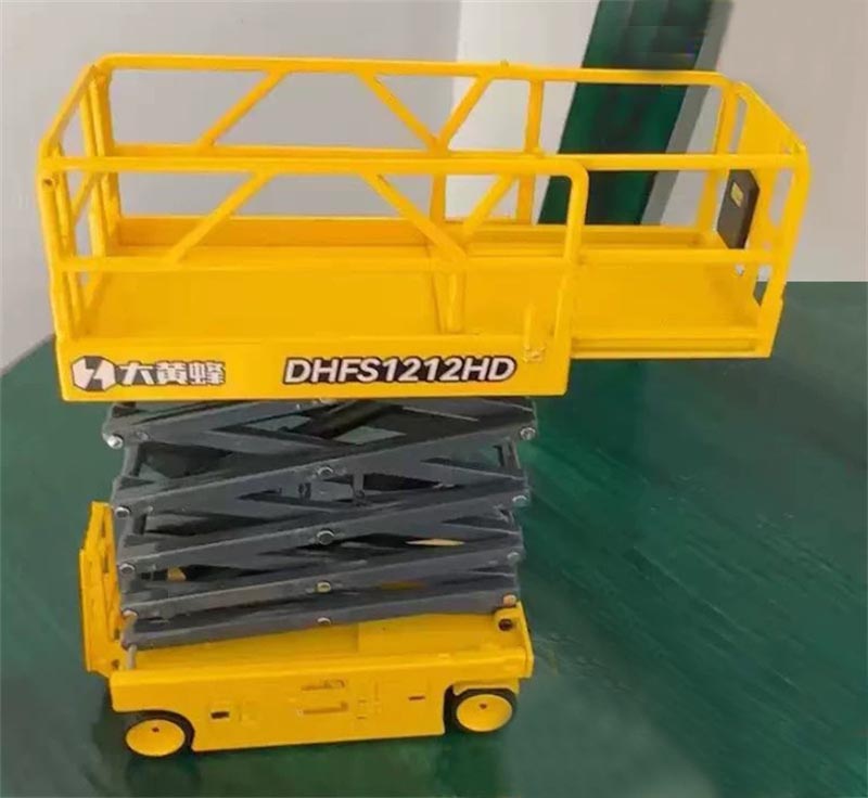 1:30 Hornet Rentals  DHFS1212HD Huatie  Yellow Diecast Model