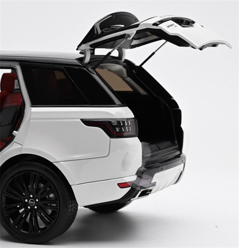 WHELART Range Rover Sport 2018 white - Black wheels 1:18 Car Pre-built Model view2