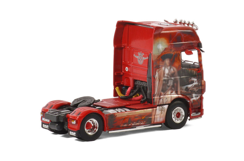 WSI DAF XF SUPER SPACE CAB 4x2 Starek 1:50 Truck Pre-built Model