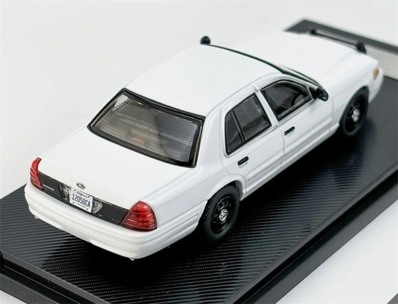 Rollin Ford Crown Victoria White covered police car Unmarked 1:64 Car Pre-built Model