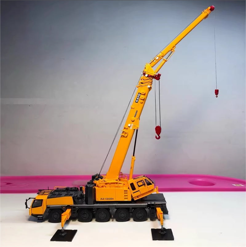 KATO ALLTERR KA-1300R Road Crane 5-axle Standard Edition 1:50 Truck Pre-built Model