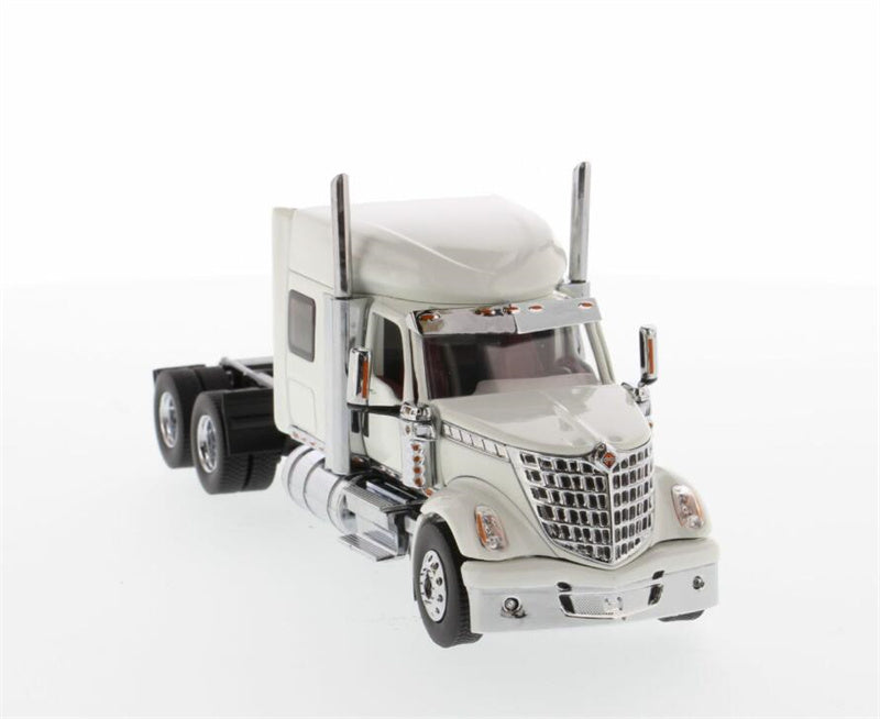 CATERPILLAR  International LoneStar Sleeper American version White Tandem Prime Mover Tractor Truck 1:50 Truck Pre-built Model