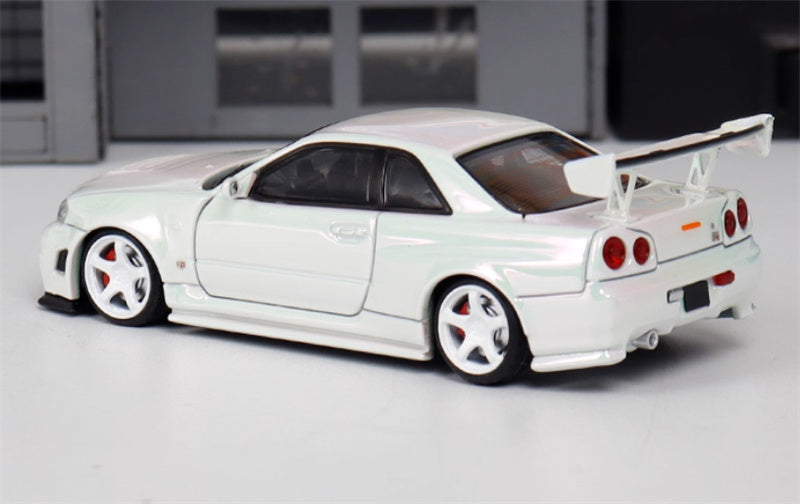 Fuji Nissan Skyline GT-R R34 Nismo Z-Tune White Pearl (White Wheel) High Wing Limited Edition 699PCS ONLY 1:64 Car Pre-built Model view2
