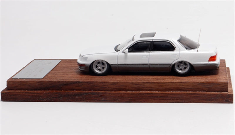 Fine works 64 Lexus LS400 White w/ gray skirt edge Low lying wheels Limited Edition 500PCS ONLY 1:64 Car Pre-built Model view3