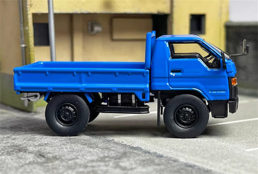 Master Toyota DYNA light truck Blue right hand drive 1:64 Truck Pre-built Airliner Model Display view2