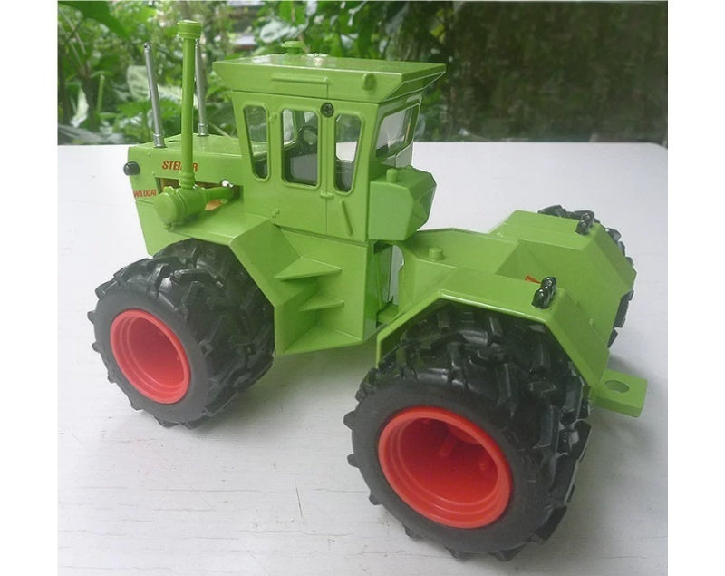 1:64 Steiger  30 YEARS OF 4WD LEADERSHIP ERTL   DIECAST Model
