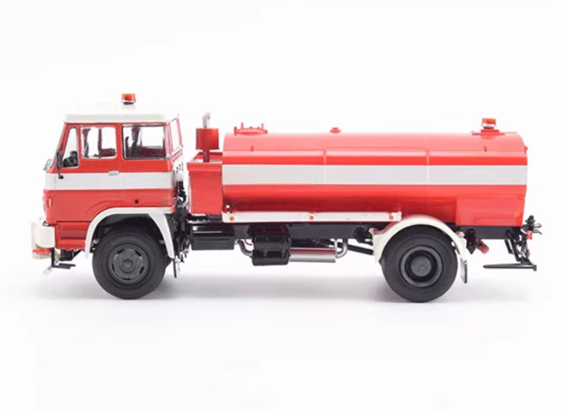 Premium ClassiXXs Czech LIAZ-100.850 oil tank truck 1:43 Truck Pre-built Airliner Model Display view3