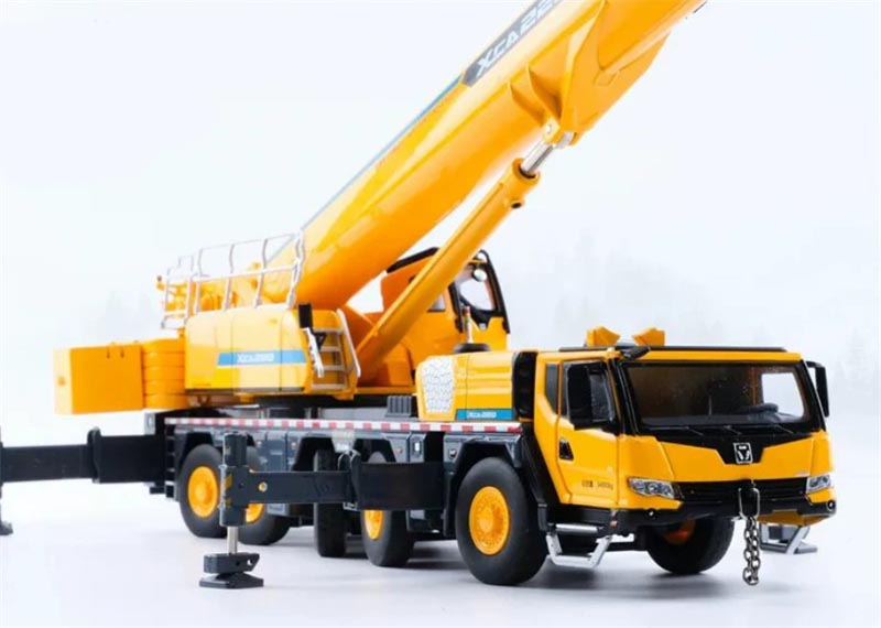 1:50   XCA220 XCMG Classic Edition Engineering Yellow Diecast Model