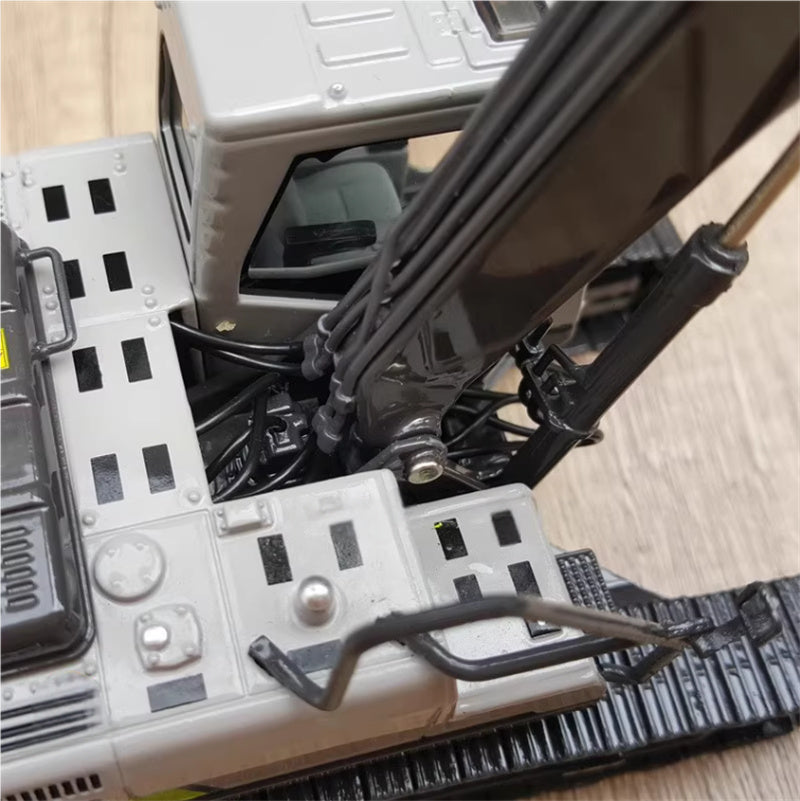 ZOOMLION ZE245E Excavator 1:43 Truck Pre-built Model
