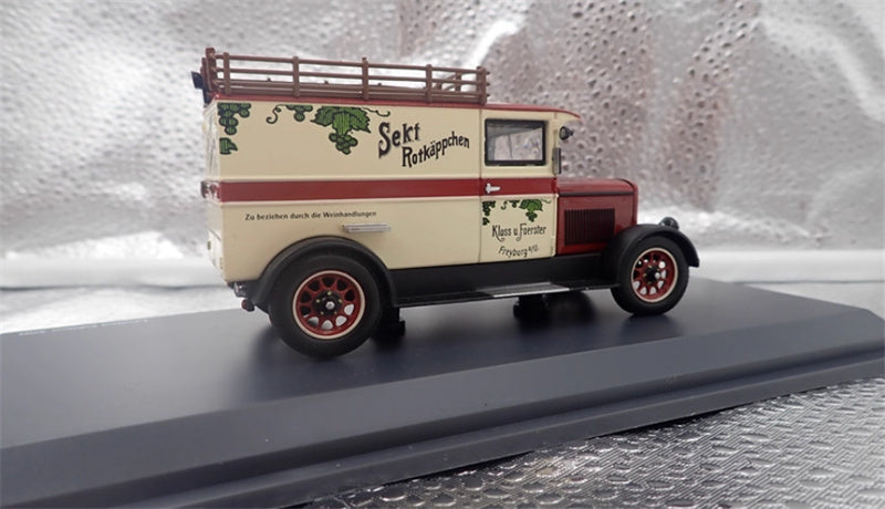 Schuco PHANOMEN GRANIT ROTKAPPCHEN SEKT vintage car red Limited Edition 500PCS ONLY 1:43 Car Pre-built Model view2