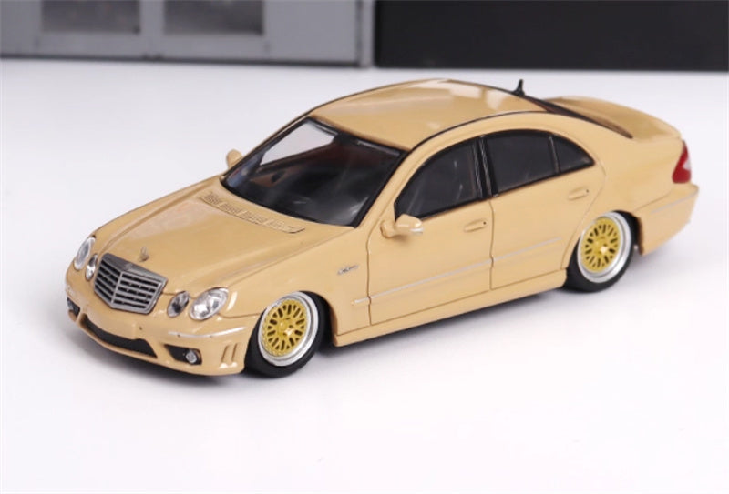 MK MODEL Classic Four-Eyed Mercedes-Benz E63 W211 Desert Yellow Low lying version 1:64 Car Pre-built Model view1