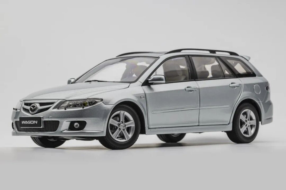 YC Model Mazda6 Wagon 1:18 diecast — Silver pre-built model