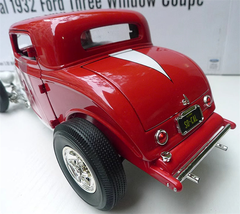 ACME So-Cal 1932 Ford Three Window Coupe red Limited Edition 1:18 Car Pre-built Model