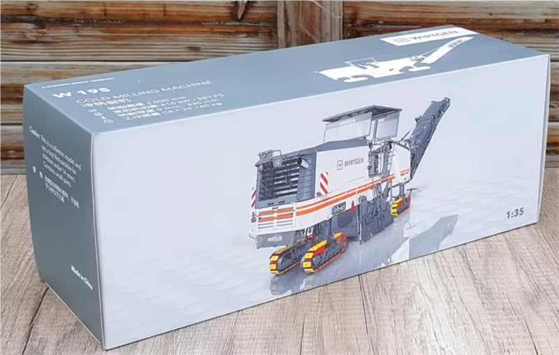 WIRTGEN W195 Cold Milling Machine 1:35 Truck Pre-built Model