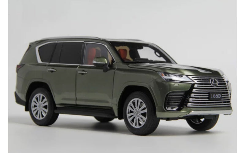 1:18 Lexus LX600 Seaweed Green LCD MODELS DIECAST Truck Model