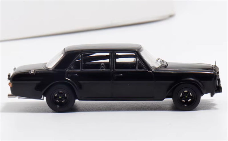 Liberty 64 Mercedes Benz 300SEL AMG W109 black 1:64 Car Pre-built Airliner Model Display view2