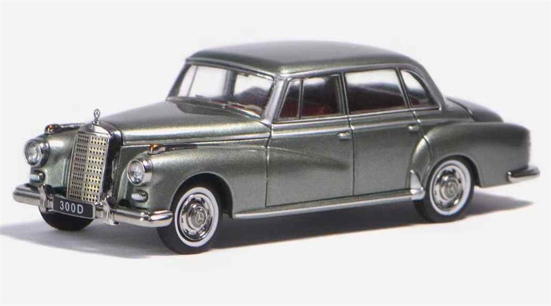 GFCC Mercedes Benz 300D 1959 classic car Metallic Green LHD 1:64 car Pre-built Model view1