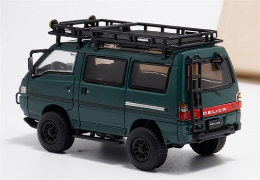 Autobots Models Mitsubishi Delica 3rd Generation Wagon 4X4 Off Road Modified Edition Green w/ accessories 1:64 Car Pre-built Model view2