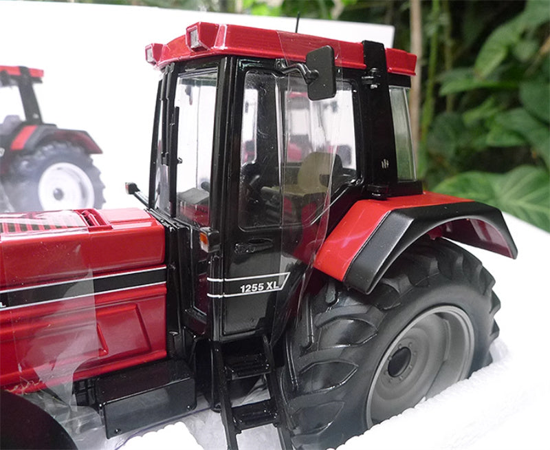 Schuco CASE International 1255 XL Tractor Red 1:32 Truck Pre-built Model