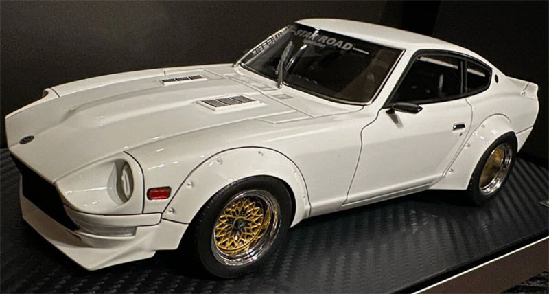 IGNITION MODEL Nissan Fairlady ZS30 STAR ROAD white 1:18 Car Pre-built Model view1
