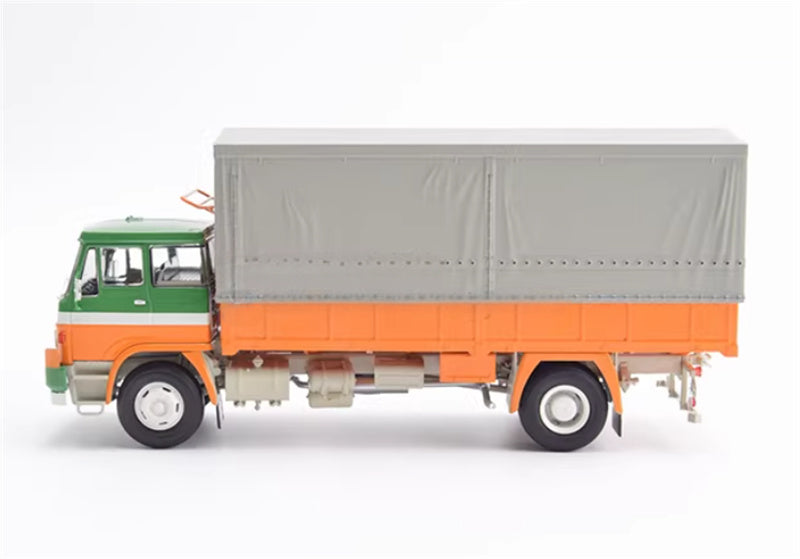 Premium ClassiXXs Czech SKODA-100.05 heavy-duty flatbed truck 1:43 Truck Pre-built Airliner Model Display view1