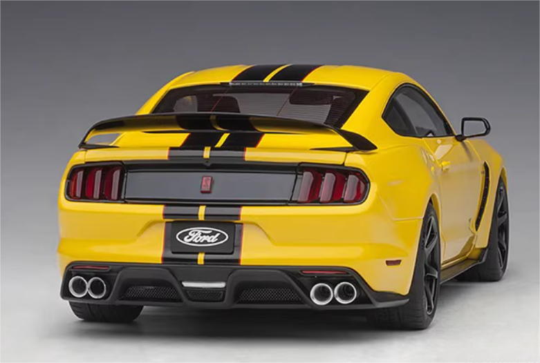 AUTOART Ford GT350R Mustang Yellow 1:18 Car Pre-built Model view5