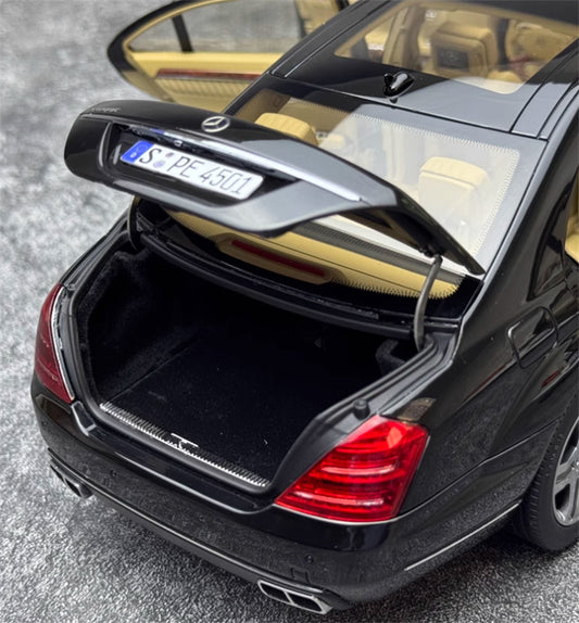 MOTORHELIX Mercedes Benz S-Class S600L W221 Fully Open black Beige interior Comes with engine Limited Edition 999PCS ONLY 1:18 Car Pre-built Model view2