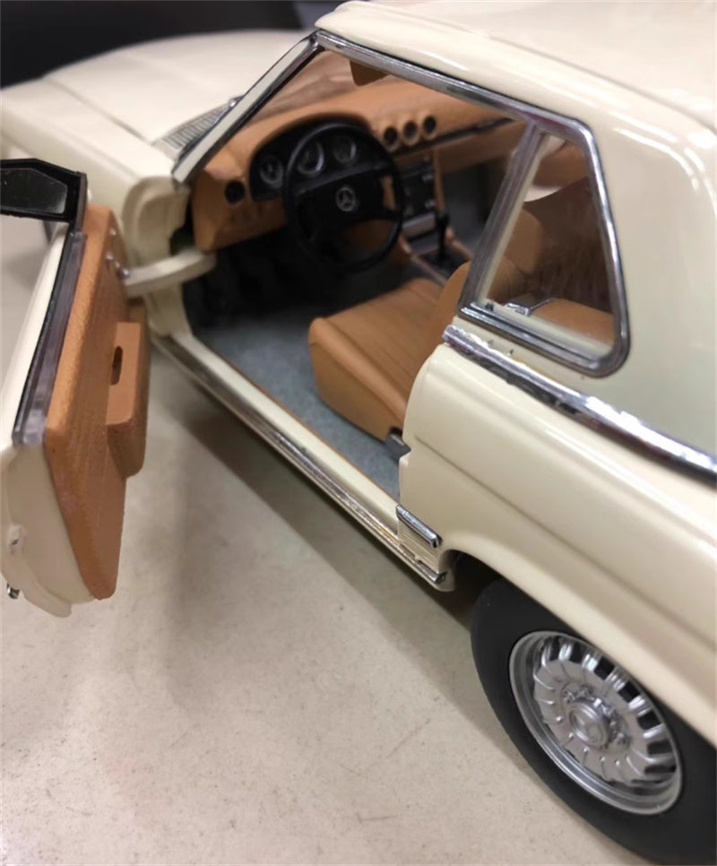 Sun Star Mercedes Benz 350SL 1977 Off white 1:18 Car Pre-built Model